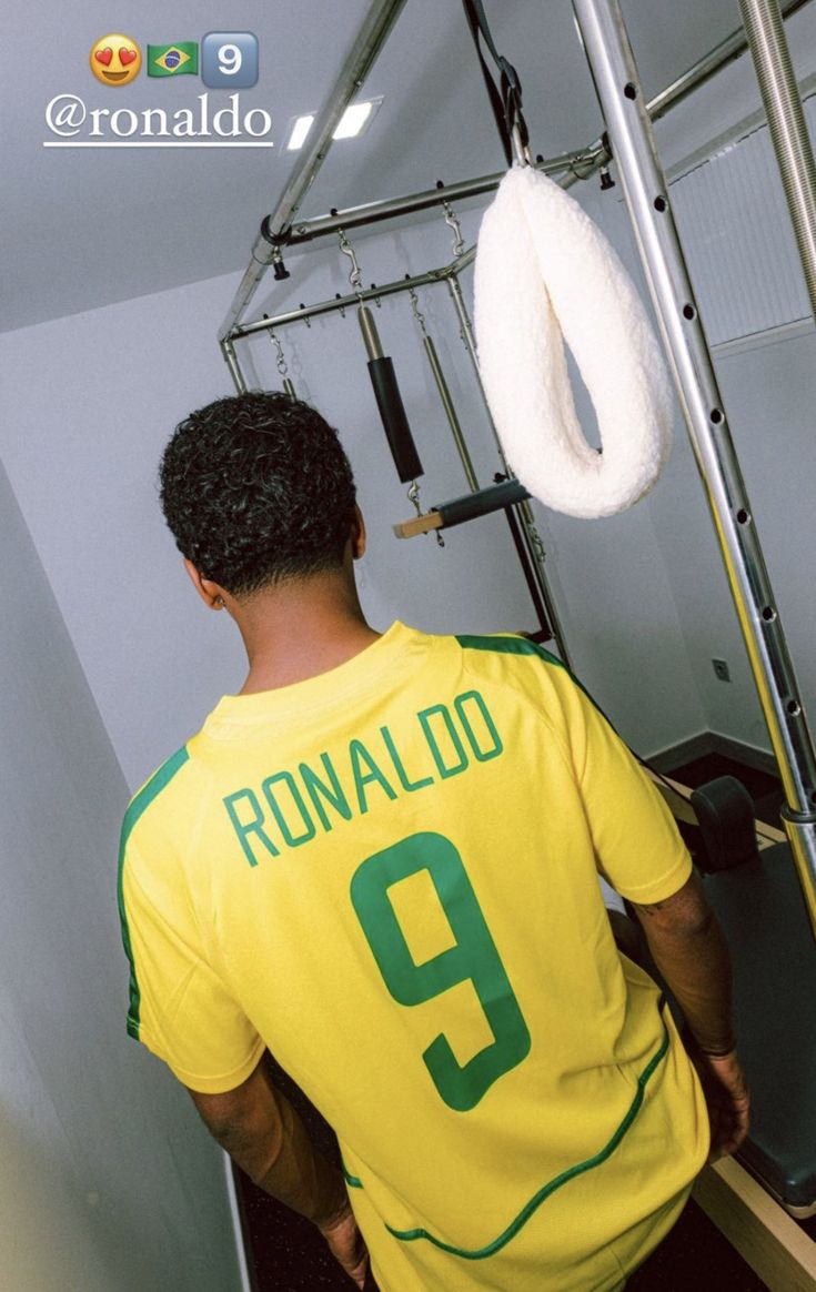 JERSEY RONALDO 2002 LIMITED