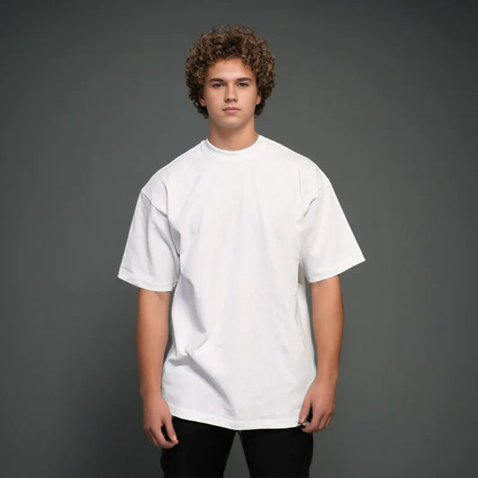 OVERSIZED BLACK AND WHITE