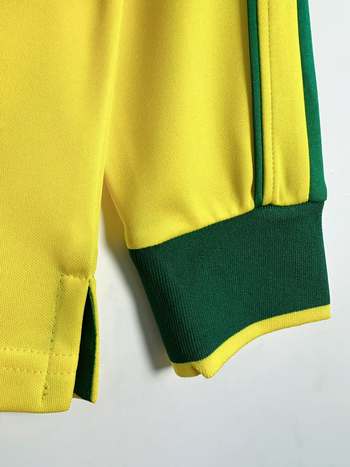 Retro long-sleeve Brazilian National Team